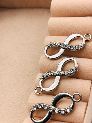 Pingente de Zamac Banhado