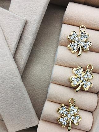 Pingente de Zamac Banhado